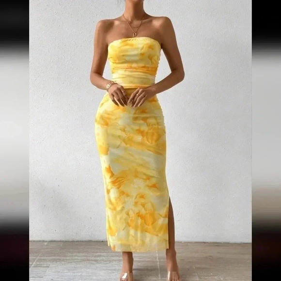 Ladies' Tie Dye Strapless Dress With Side Slit Hem - Picture 1 of 6